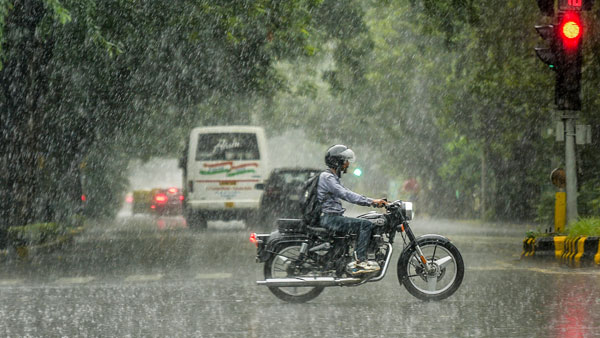 Rain Alert: ಬೆಂಗಳೂರಿನಲ್ಲಿ ಗಾಳಿ, ಮಳೆಗೆ ತತ್ತರಿಸಿದ ಜನ: ‘’ಮೋದಿ ರೋಡ್ ಶೋ’’ಗೆ ಅಡ್ಡಿಯಾಗುತ್ತಾ ವರುಣ